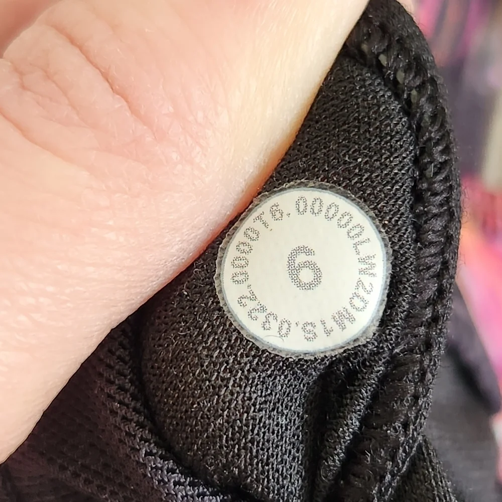 Lululemon Energy Sports Bra Medium Support B-D Cup Size 6